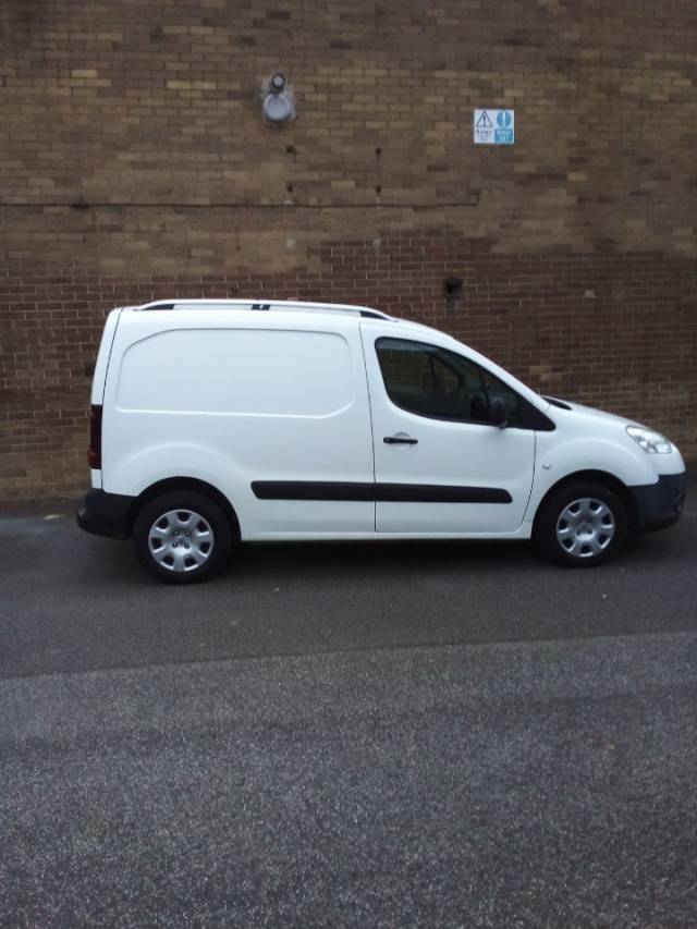 Peugeot Partner 850 1.6 HDi 92 Professional Van Panel Van Diesel White