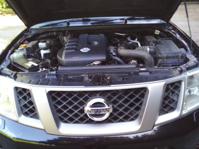 2013 Nissan Navara Double Cab Pick Up Platinum 2.5dCi 190 4WD