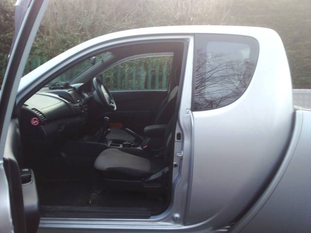 2016 Mitsubishi L200 2.5 Club Cab DI-D 4Life 4WD 134Bhp [2010]