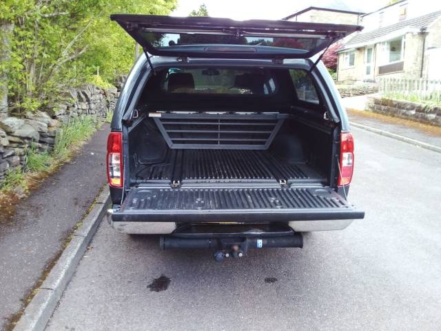 2011 Nissan Navara Double Cab Pick Up Tekna 2.5dCi 190 4WD