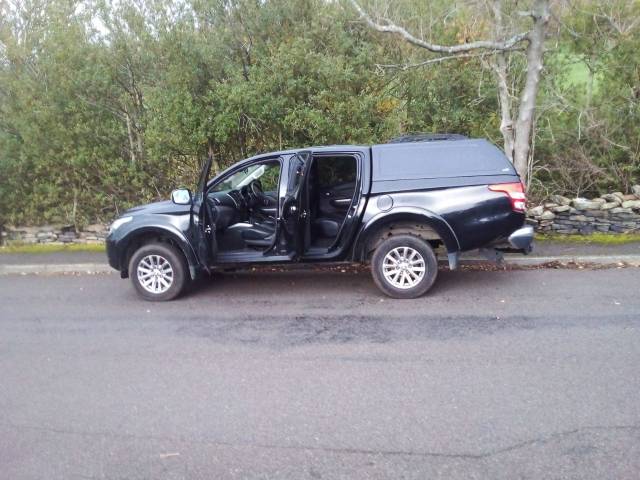 2015 Mitsubishi L200 2.4 Double Cab DI-D 178 Warrior 4WD..warrior