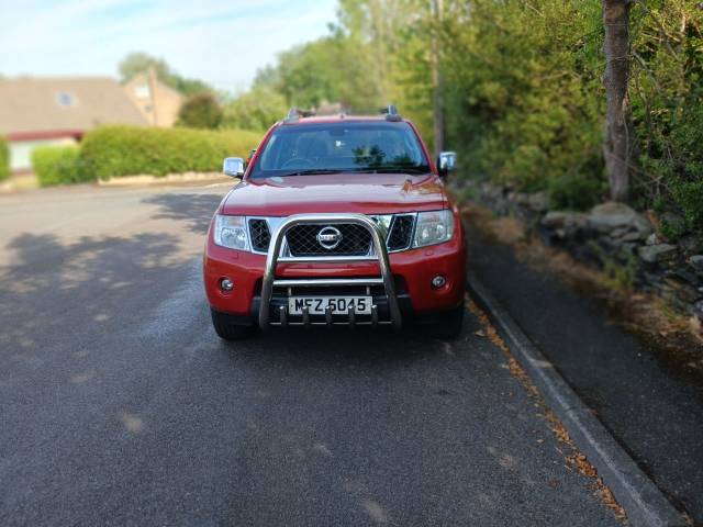 2013 Nissan Navara Double Cab Pick Up Tekna 2.5dCi 190 4WD Auto