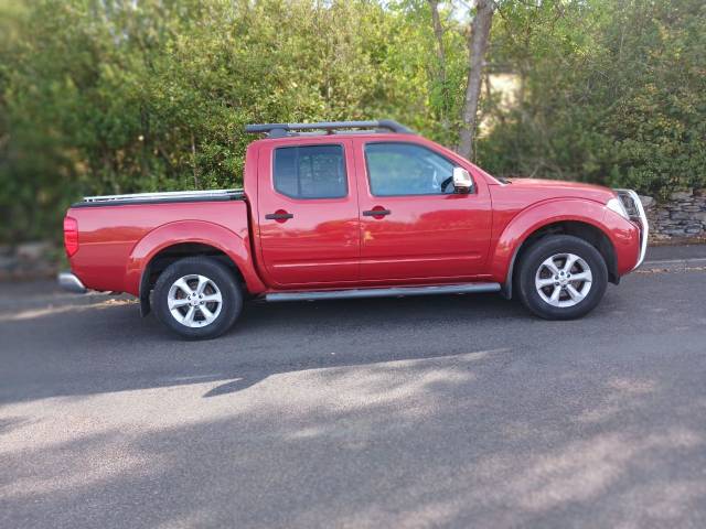 2013 Nissan Navara Double Cab Pick Up Tekna 2.5dCi 190 4WD Auto