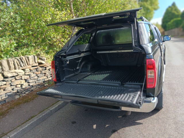 2014 Nissan Navara Double Cab Pick Up Tekna 2.5dCi 190 4WD